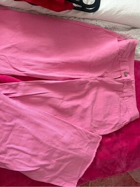 Pink High-Waist Straight Leg Jeans xs